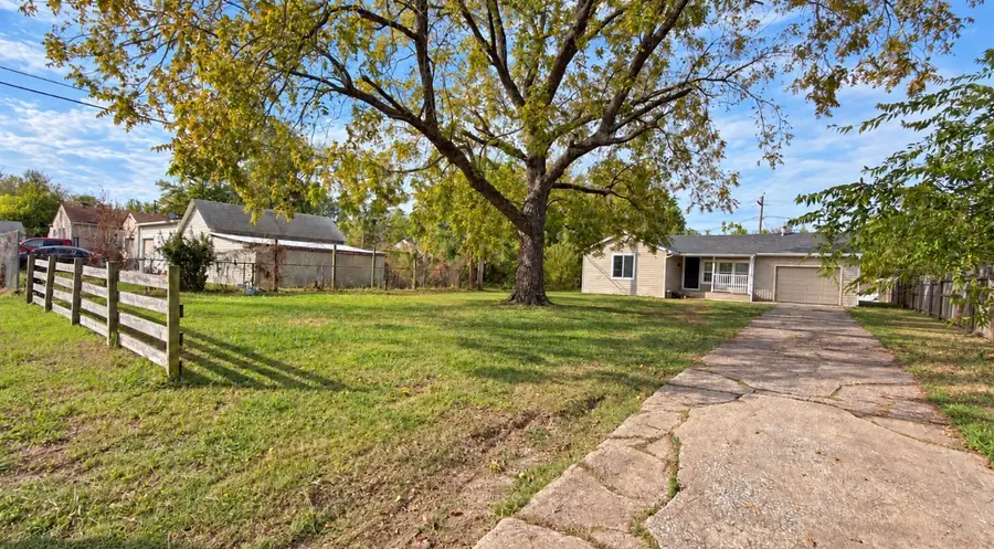 1336 N 72nd East Avenue E, Tulsa, OK 74115 - #2