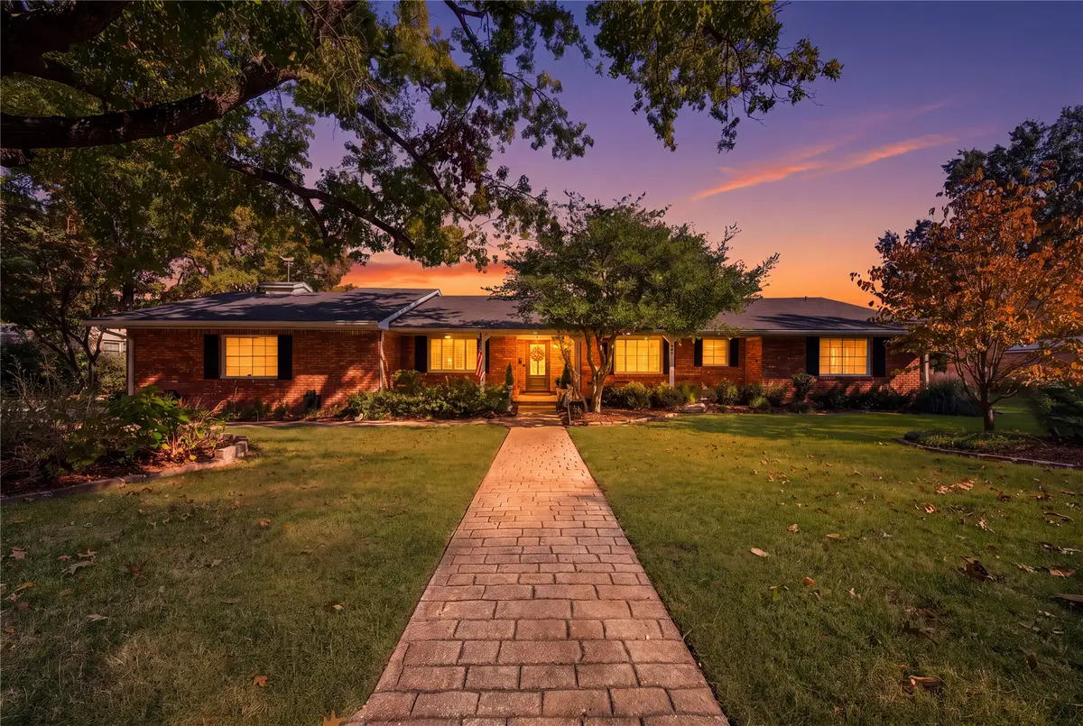 3933 S Delaware Place, Tulsa, OK 74105 - #1