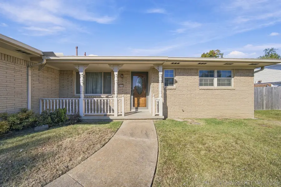8231 E 32nd Street, Tulsa, OK 74145 - #3
