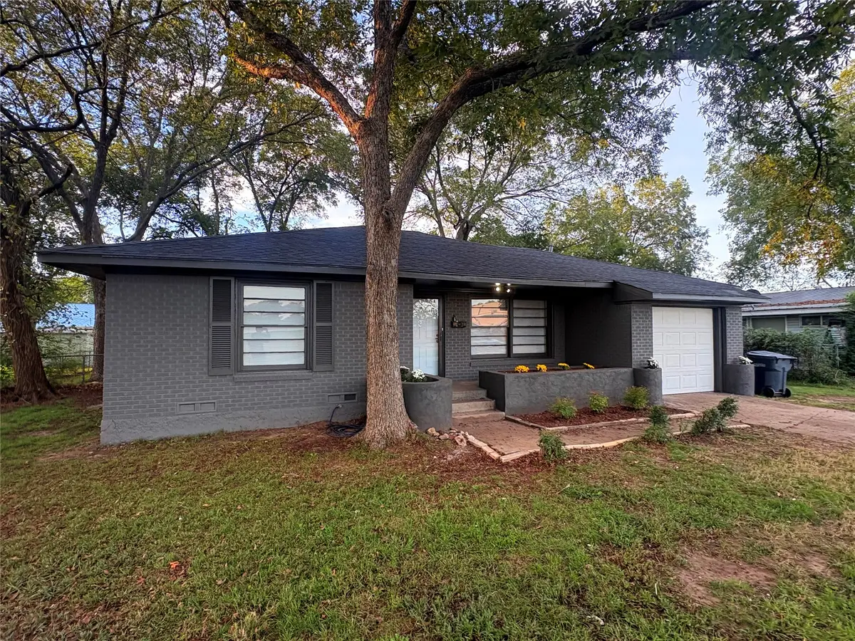 512 Maxwell Nw, Ardmore, OK 73401 - #1