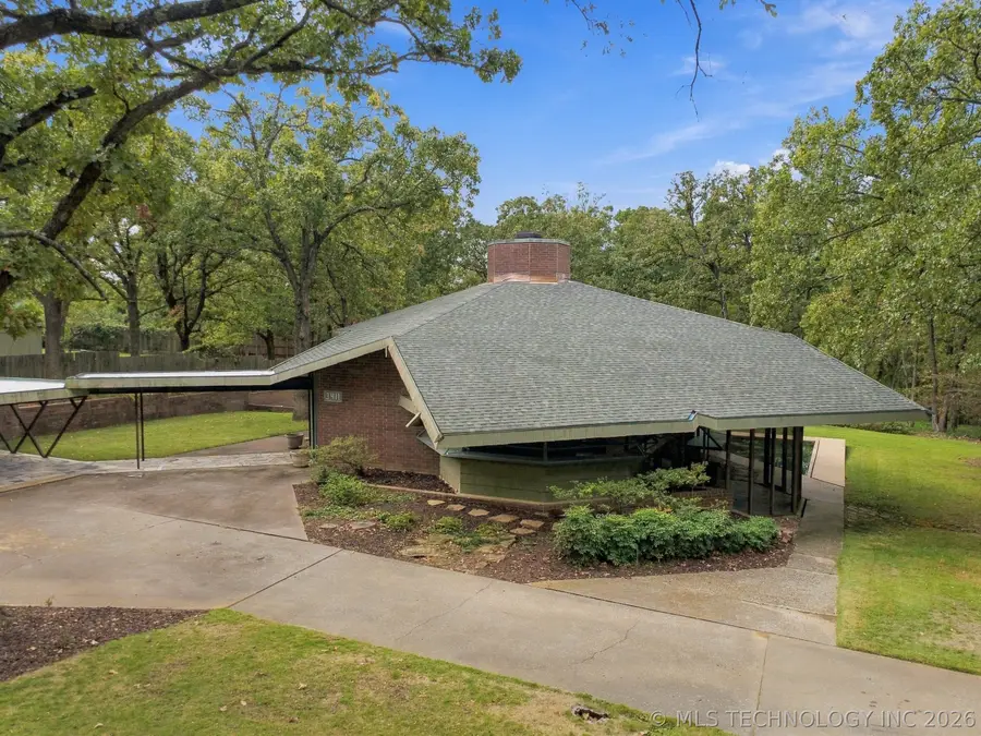 3411 Wildwood Court, Bartlesville, OK 74006 - #3