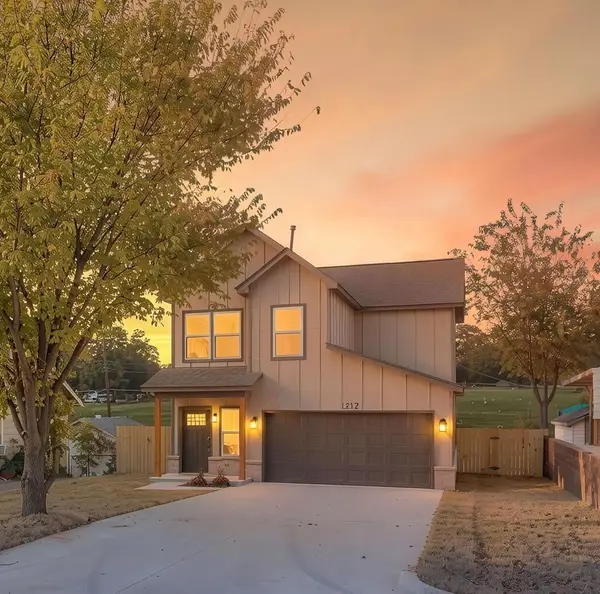 1212 N Garfield Avenue, Sand Springs, OK 74063