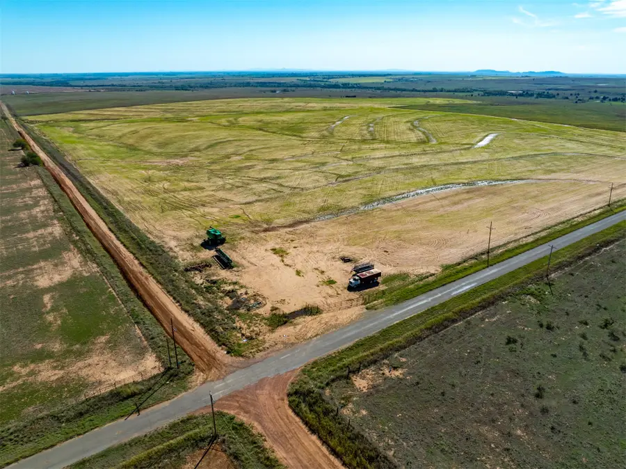000 N 2090 Road, Lone Wolf, OK 73655 - #2