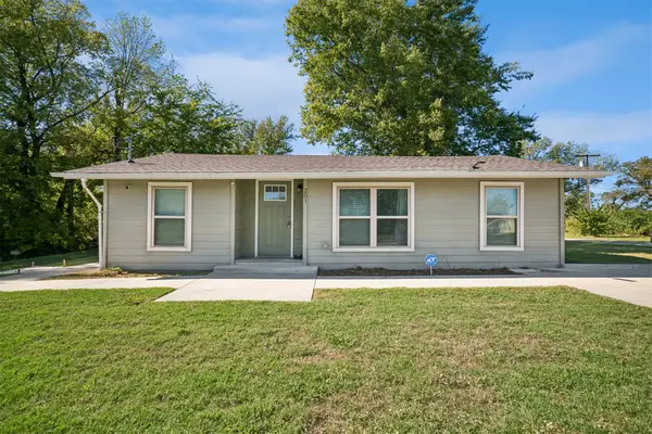 201 S Lincoln Avenue, Wagoner, OK 74467