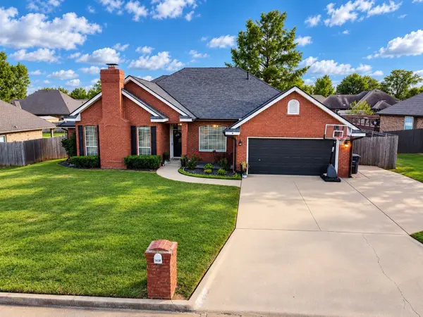 1307 Castle Creek Street, Shawnee, OK 74804