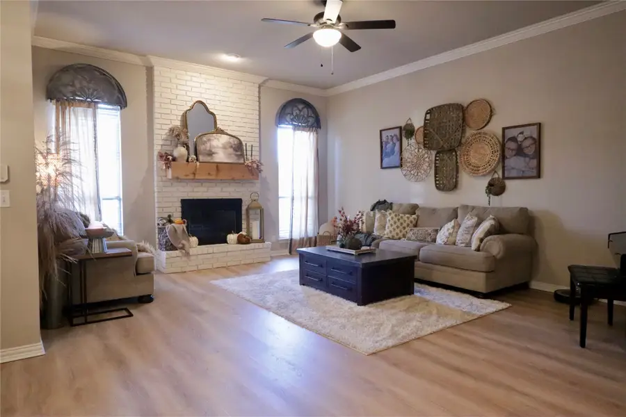 1307 Castle Creek Street, Shawnee, OK 74804 - #2