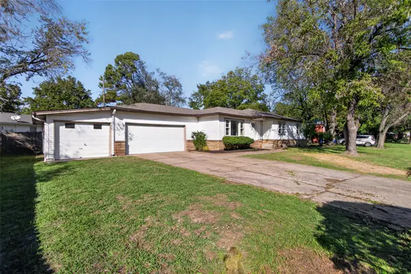 1315 NE 3rd Place, Pryor, OK 74361