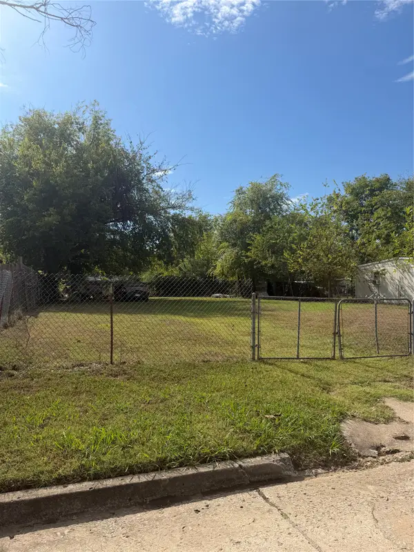 2834 E 44th Place N, Tulsa, OK 74110