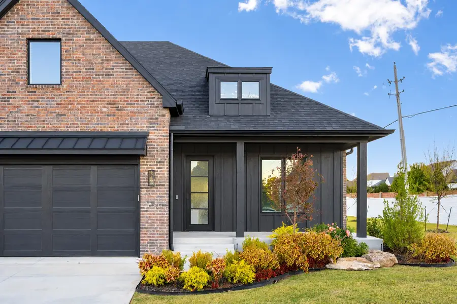 11212 S Fir Avenue W, Jenks, OK 74037 - #2