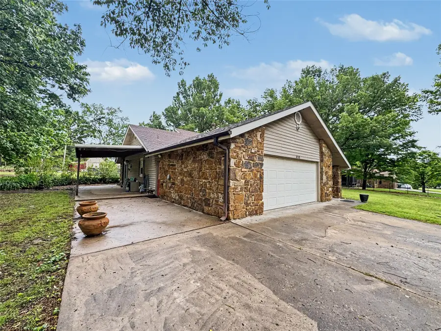 810 Sasha Lane, Tahlequah, OK 74464 - #3