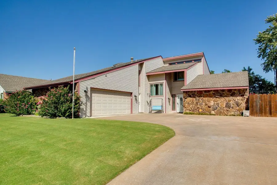 4202 Sandview, Enid, OK 73703 - Image #2