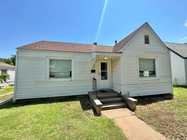 1706 9th St, Woodward, OK 73801-4612