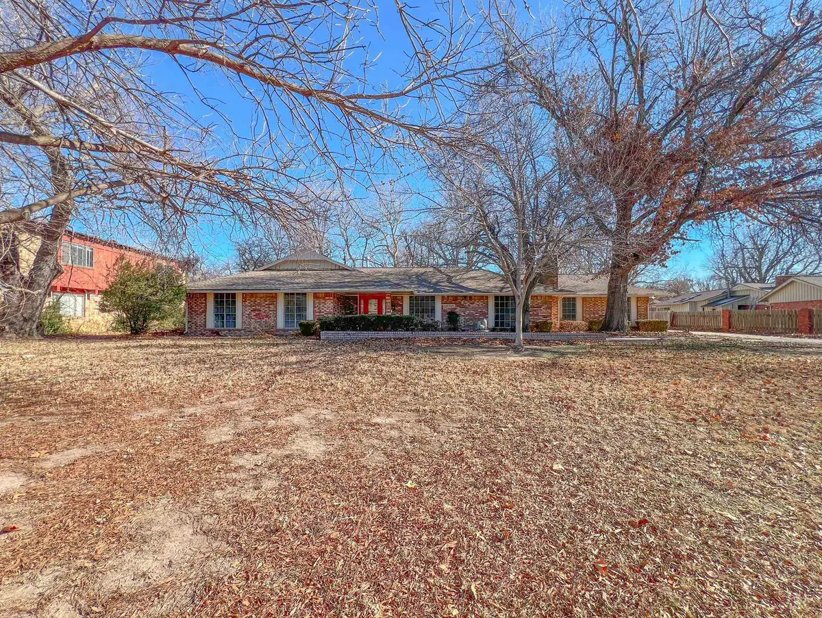 2717 Wildwood Dr, Enid, OK 73703 - #1