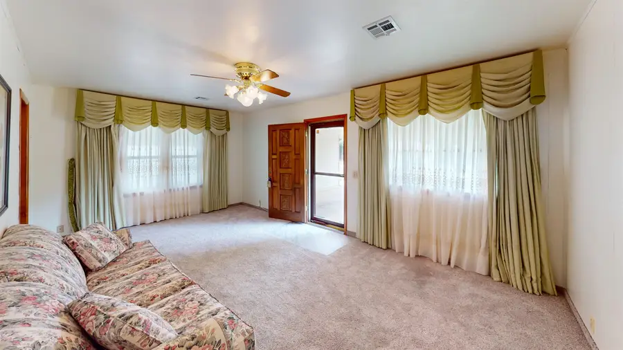 1907 19th, Woodward, OK 73801 - Image #2