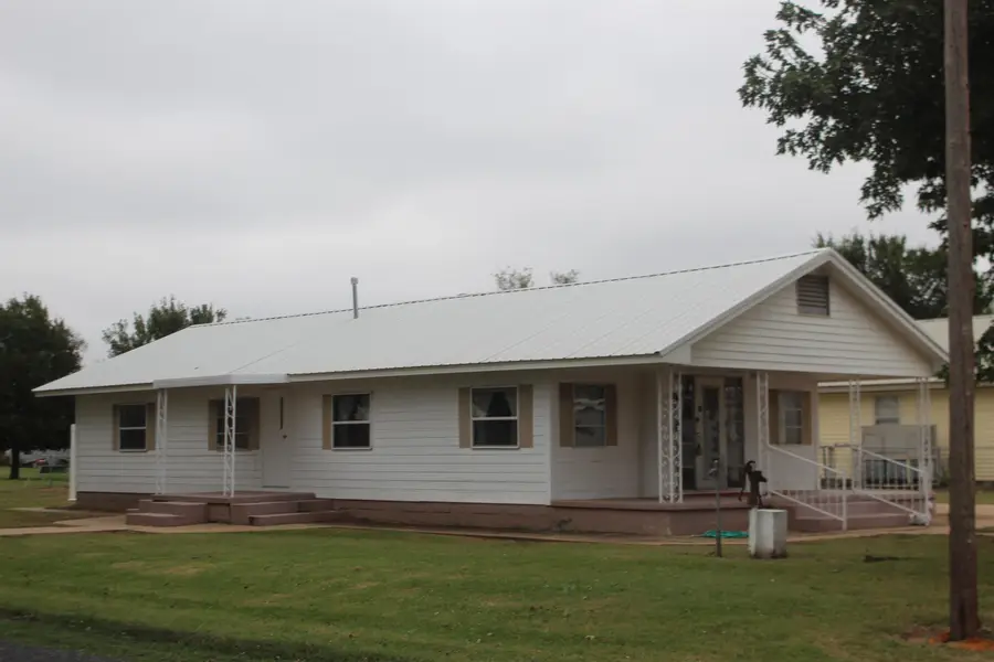 68590 4th St, Camargo, OK 73835 - Image #2