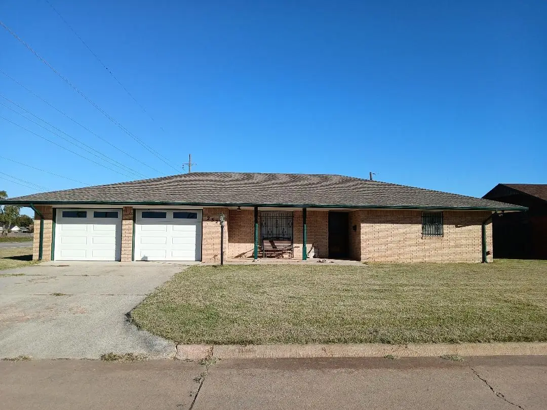 2326 Sioux, Enid, OK 73703 - Image #1