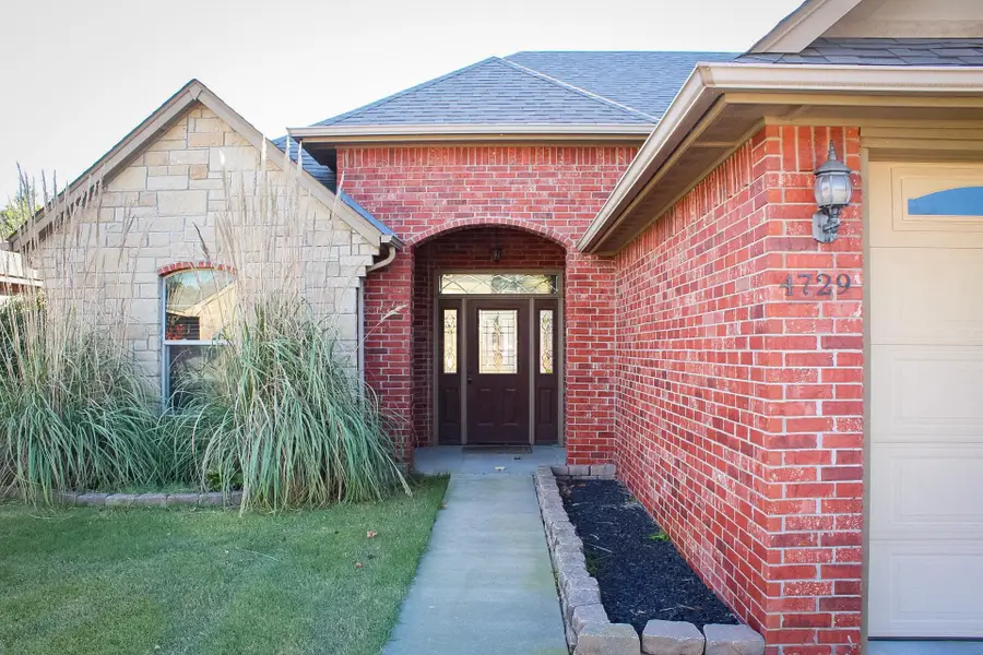 4729 Minco Rd, Enid, OK 73703 - Image #2