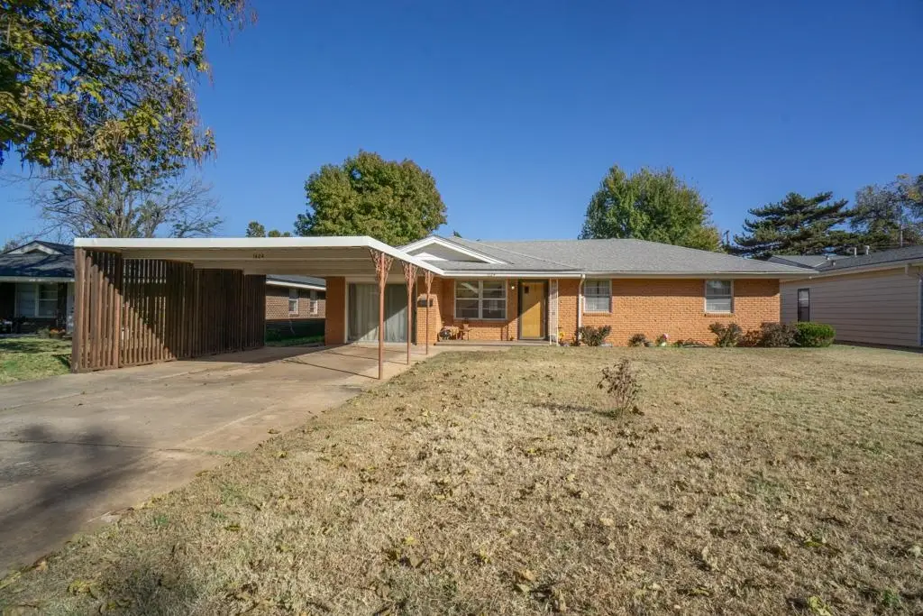 1624 21st, Woodward, OK 73801 - Image #1