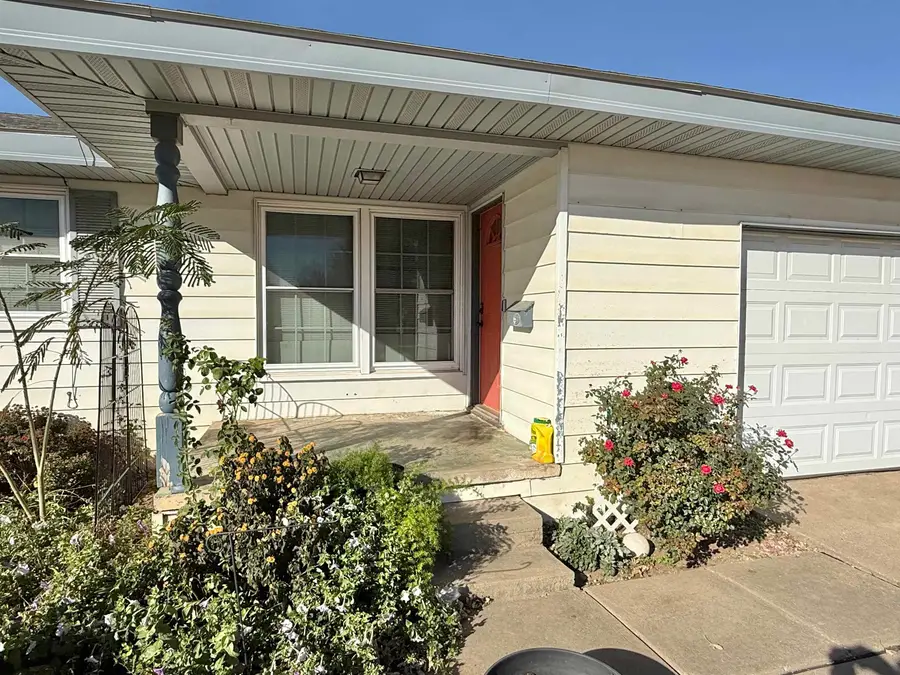 1813 21st St, Woodward, OK 73801-4253 - Image #2