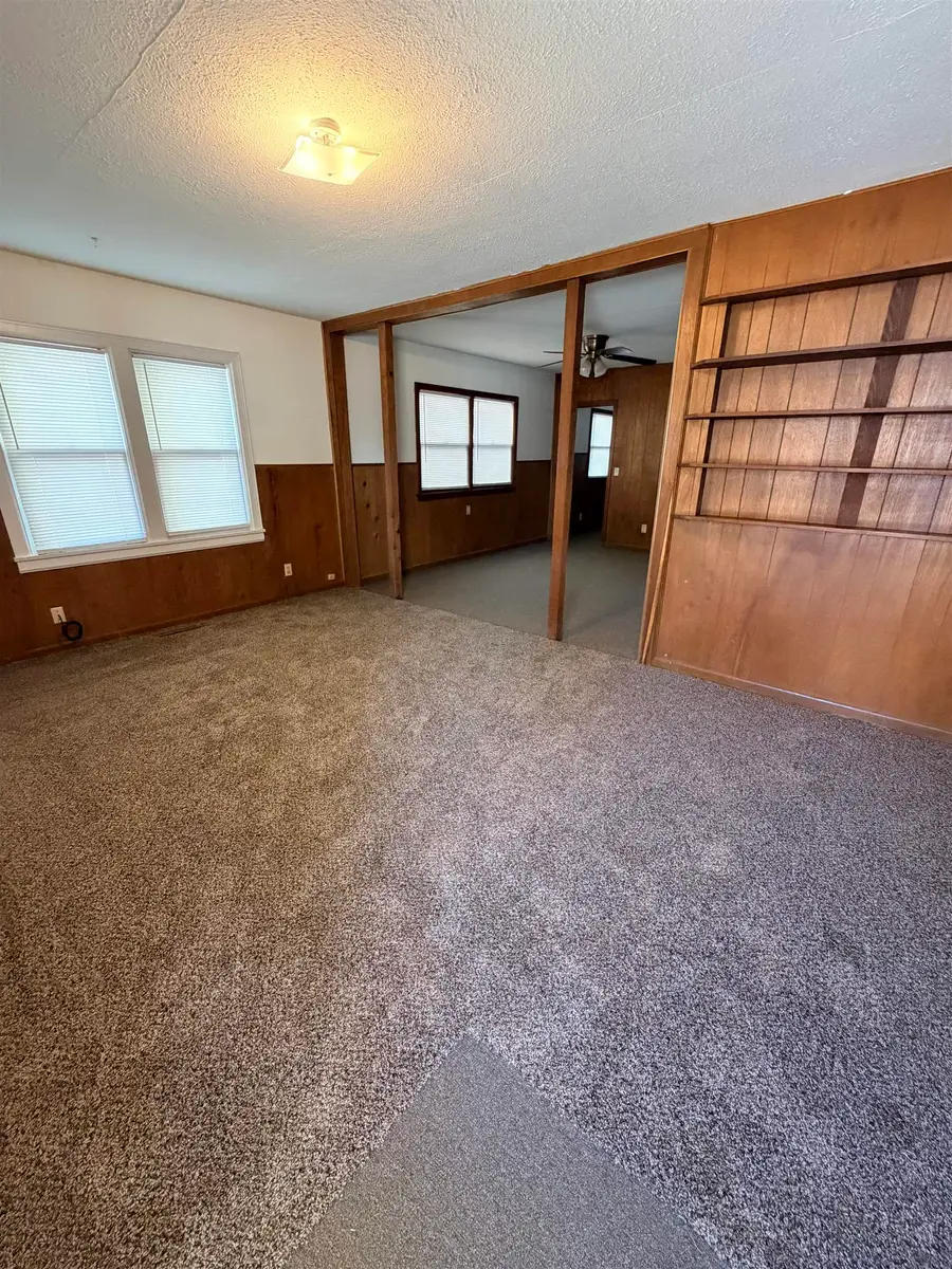 621 N 12th St, Enid, OK 73701 - Image #2