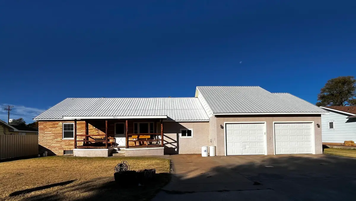 311 Avenue J, Beaver, OK 73932 - Image #1