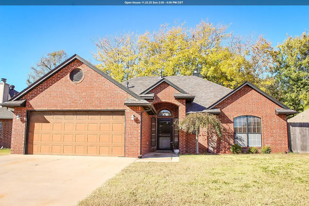 504 Oakdale Dr, Enid, OK 73703 - Image #1