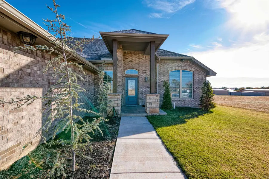 1404 N Oak, Seiling, OK 73663 - Image #2