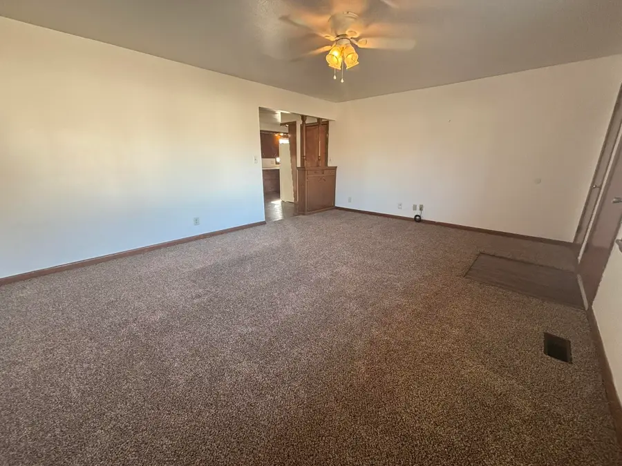 717 Mesquite Dr, Enid, OK 73701 - Image #2