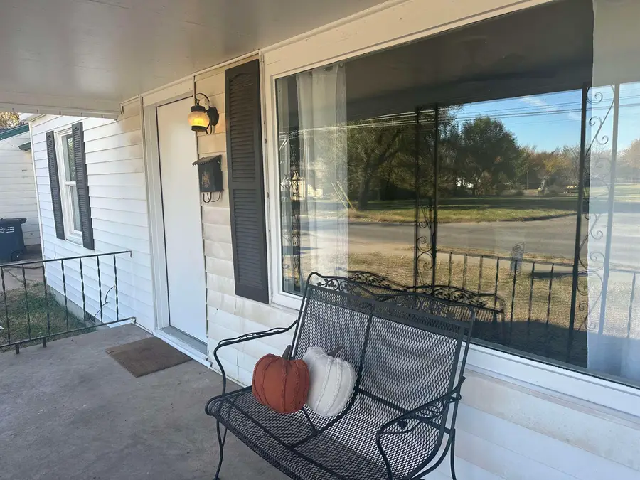 726 N 16, Enid, OK 73701 - Image #2