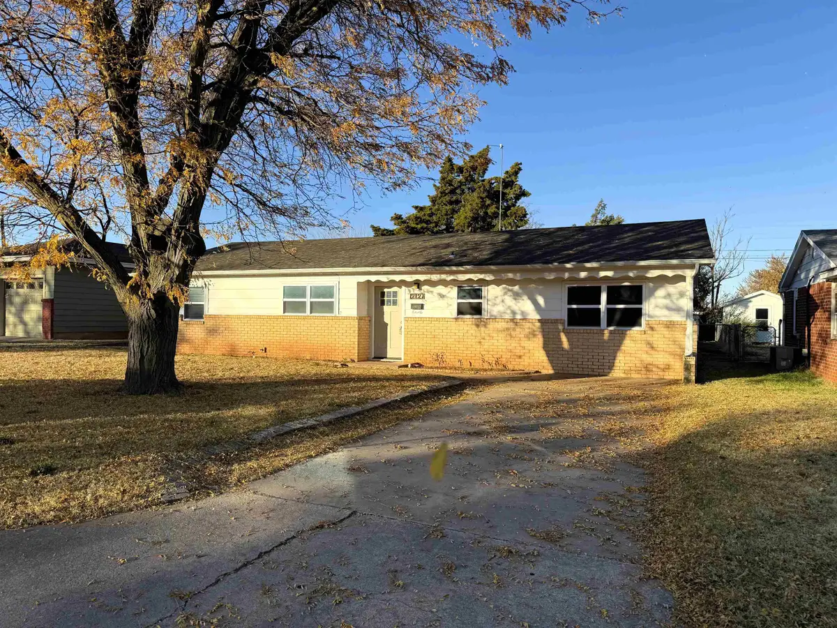 2127 2nd Street, Woodward, OK 73801 - Image #1