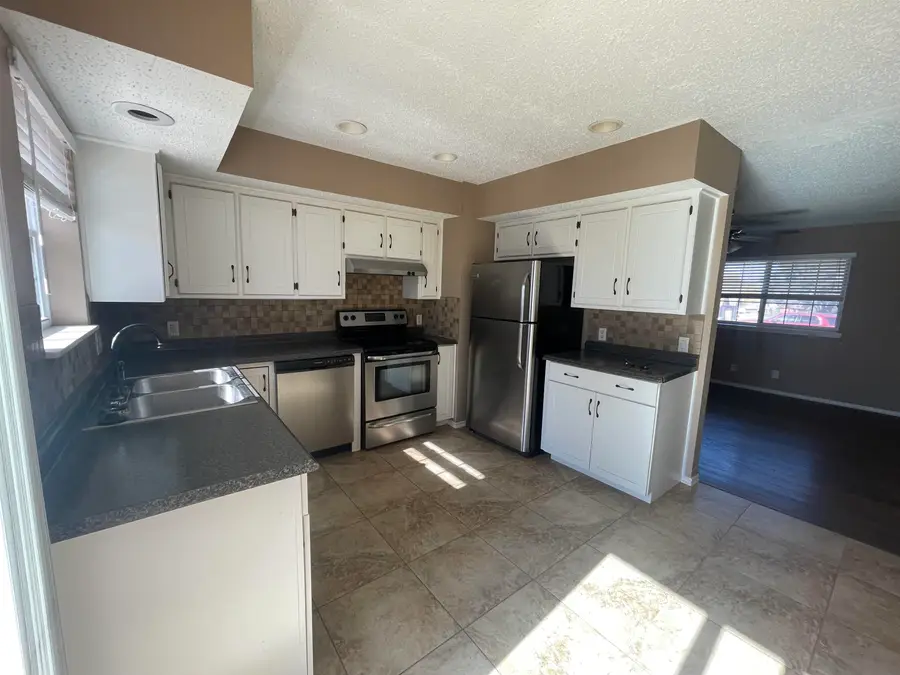 1135 Hillside, Enid, OK 73701 - Image #3