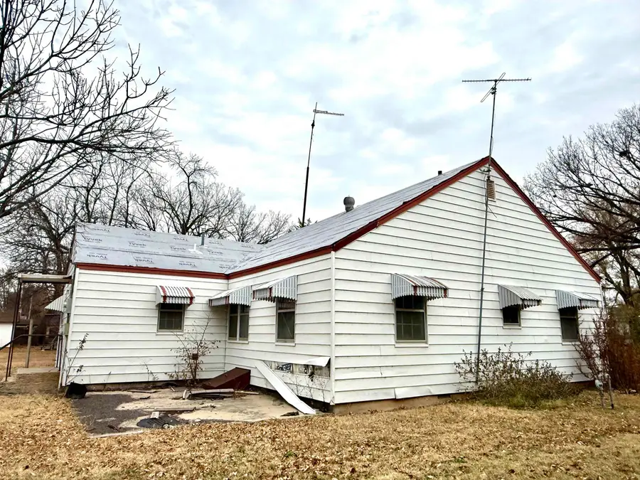 601 N Elm, Mooreland, OK 73852 - Image #2