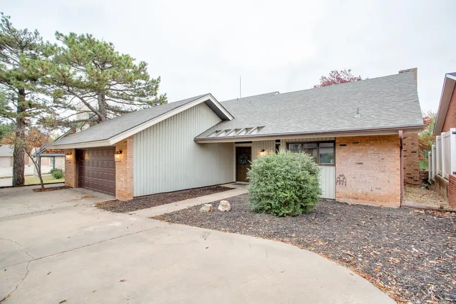 2527 Homestead Rd, Enid, OK 73703 - Image #2