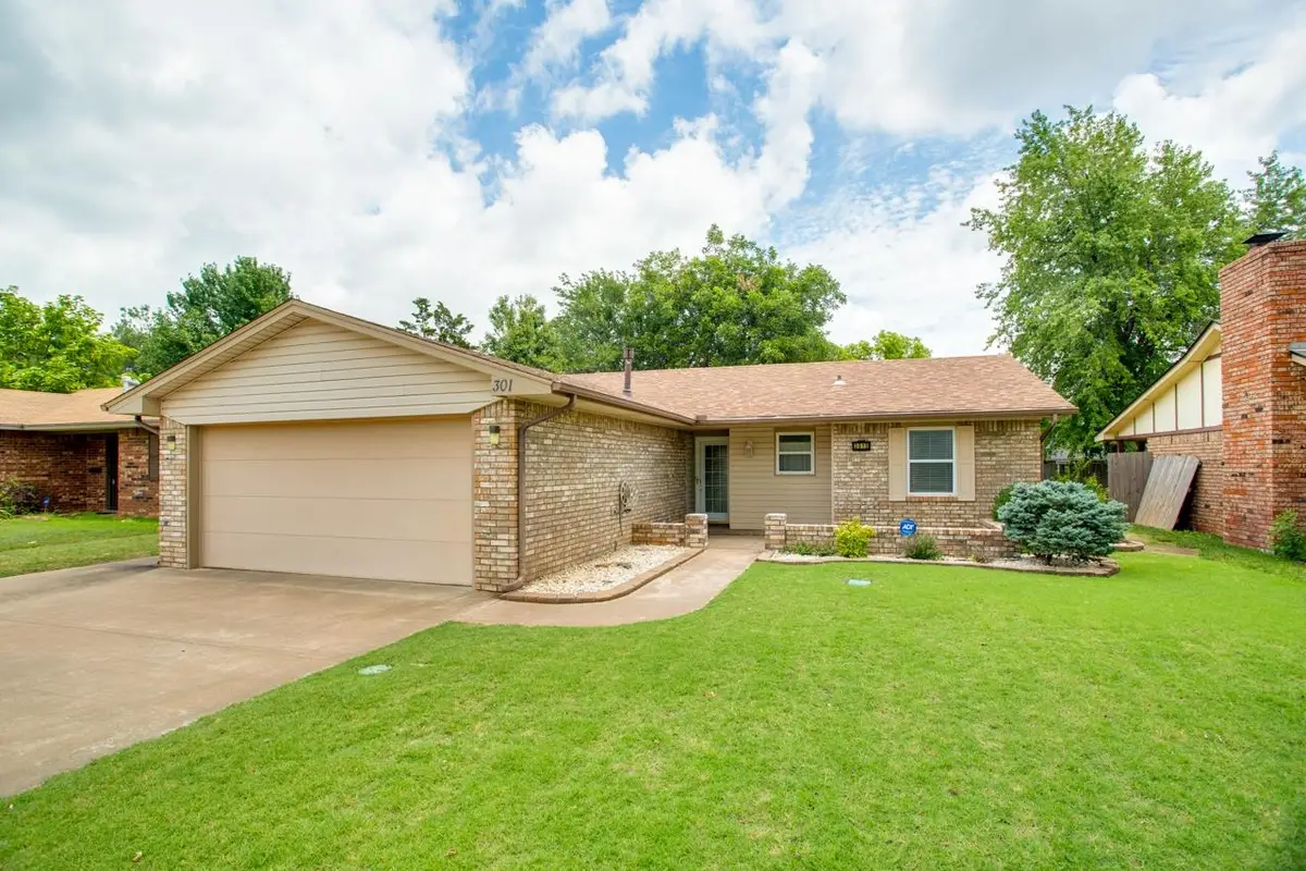 301 S Rimrock Rd, Enid, OK 73703 - Image #1
