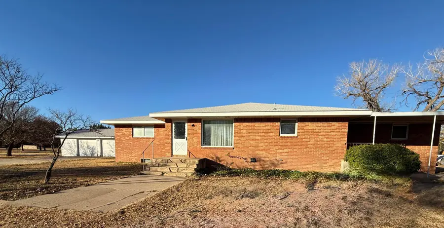 706 W Park, Hooker, OK 73945 - Image #2