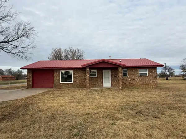 801 E A St, Watonga, OK 73772