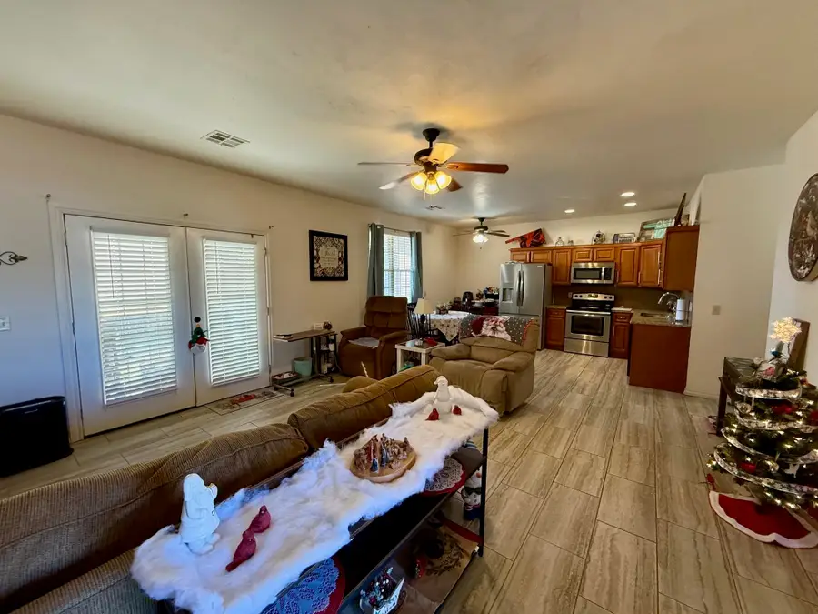 92 Abby Rd, Enid, OK 73701 - Image #2