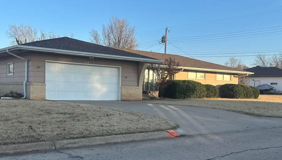 2205 N Quincy, Enid, OK 73703 - Image #2