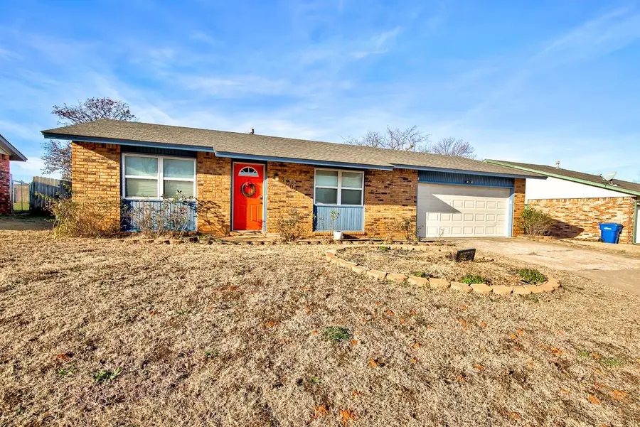 3202 Hillcrest Dr, Enid, OK 73701 - Image #2