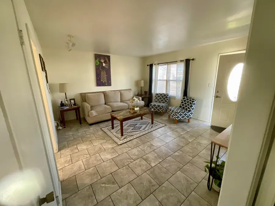 413 W Vine Ave, Enid, OK 73701 - Image #3