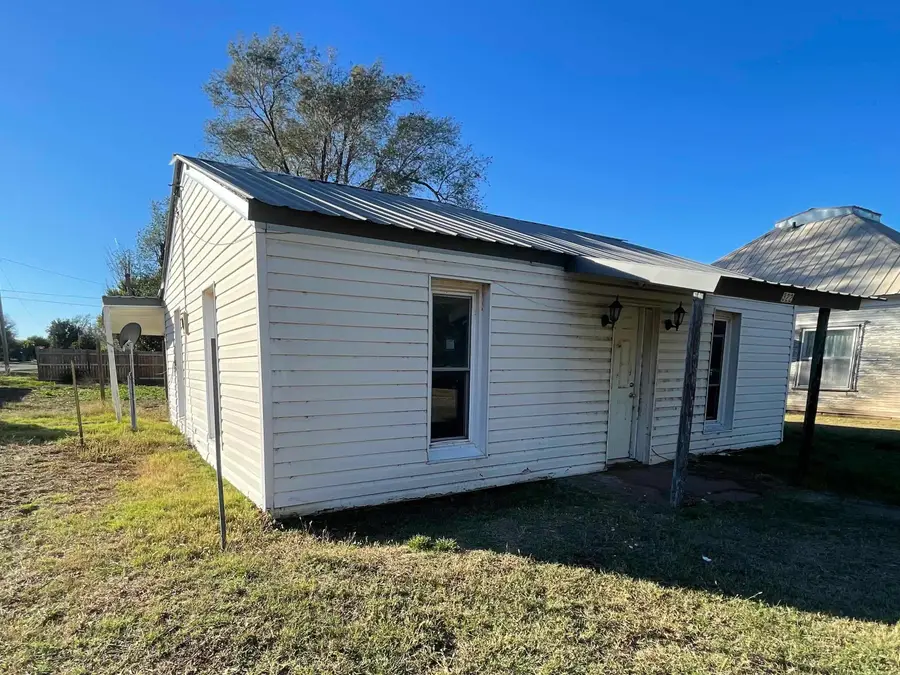 322 S 4th, Fairview, OK 73737 - Image #3