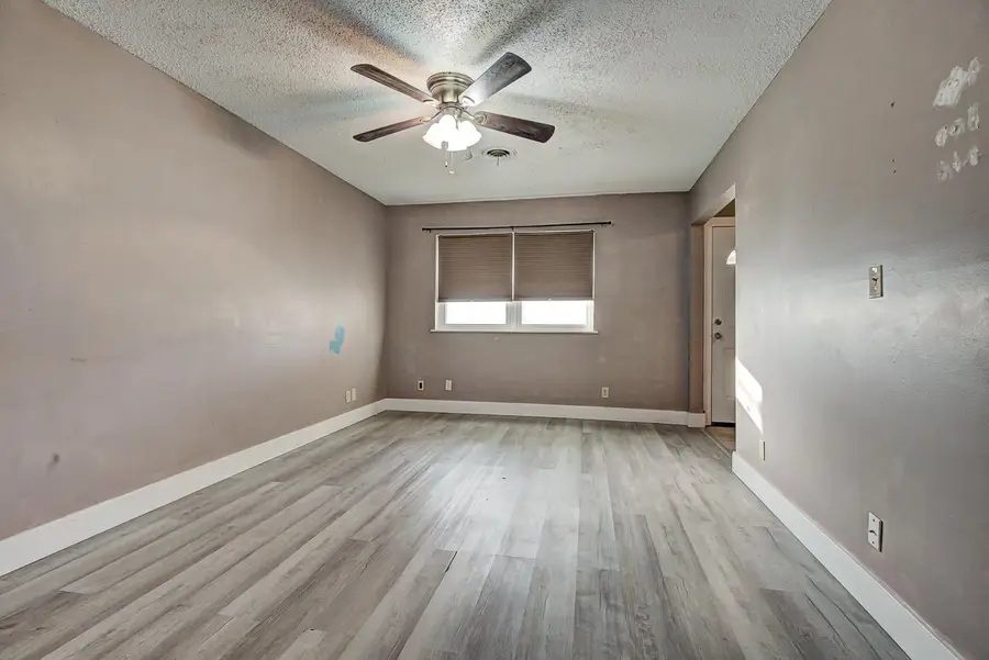 1321 E Cherry Ave, Enid, OK 73701 - Image #3