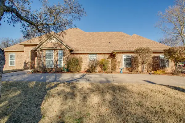 2604 Kelly Rd, Enid, OK 73703