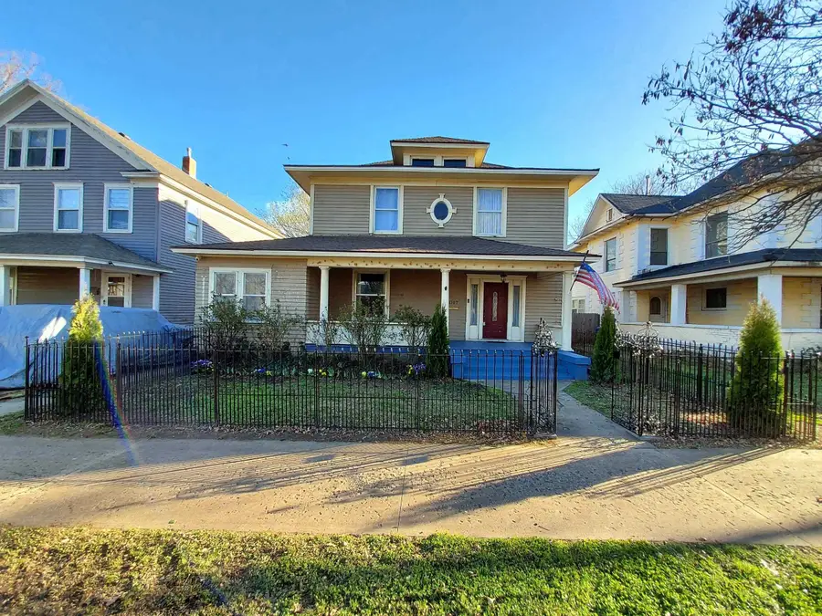 1107 W Cherokee Ave, Enid, OK 73701 - #2