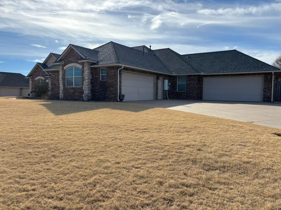 4525 Starlight Circle, Enid, OK 73703 - Image #2