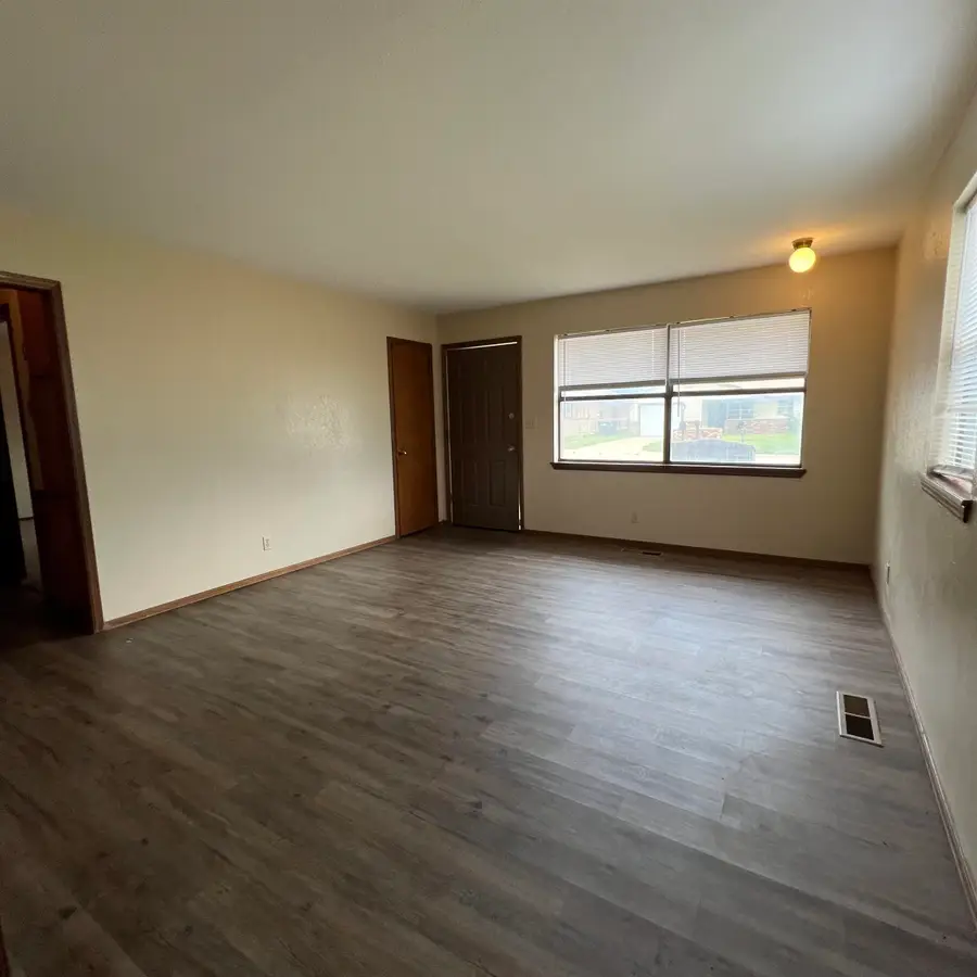 1302 N 13th, Enid, OK 73701 - Image #3