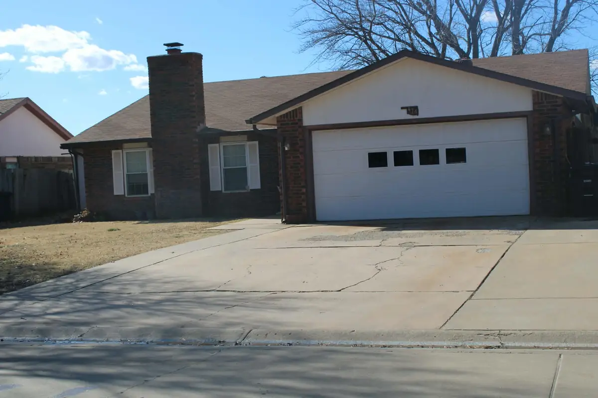 414 Greg St, Enid, OK 73703 - Image #1
