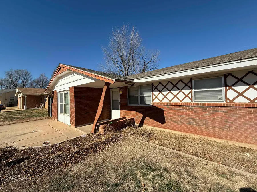 3410 Apache Dr, Woodward, OK 73801-1842 - Image #2