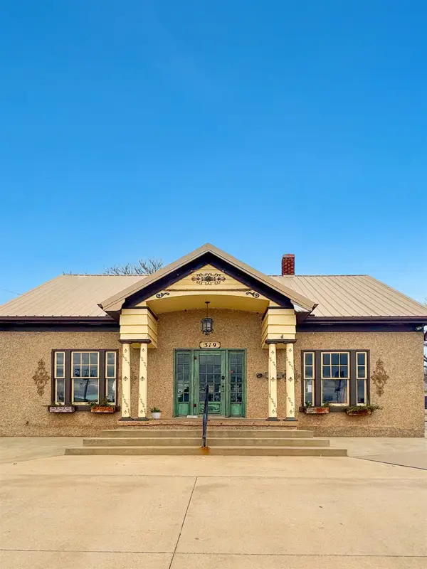 319 Oklahoma Blvd, Alva, OK 73717-73