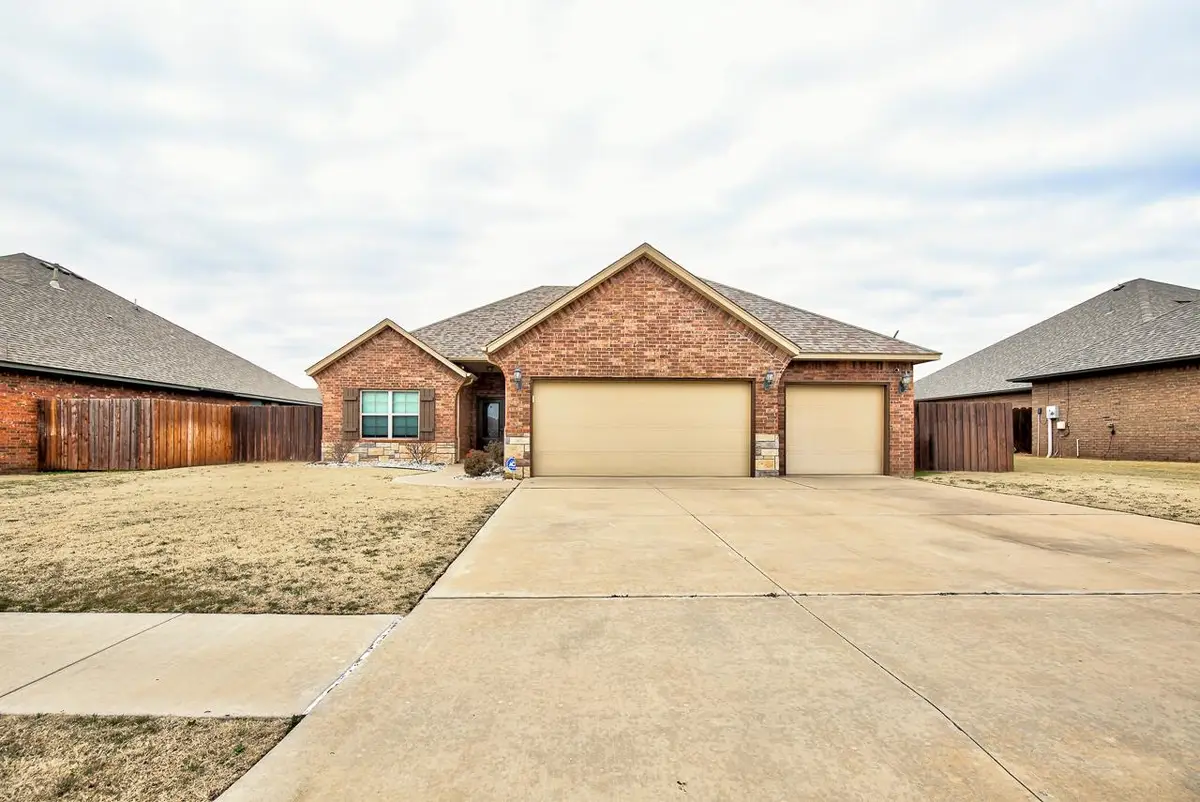 522 Jaguar Ln, Enid, OK 73703-0000 - Image #1